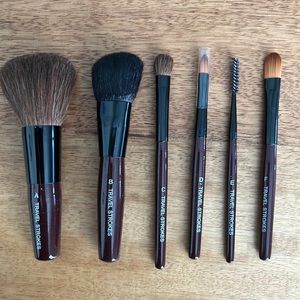 Travel make-up brush set with 6 brushes